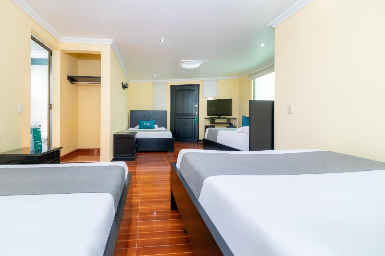 Hotel Ayenda Normandy Богота Екстериор снимка