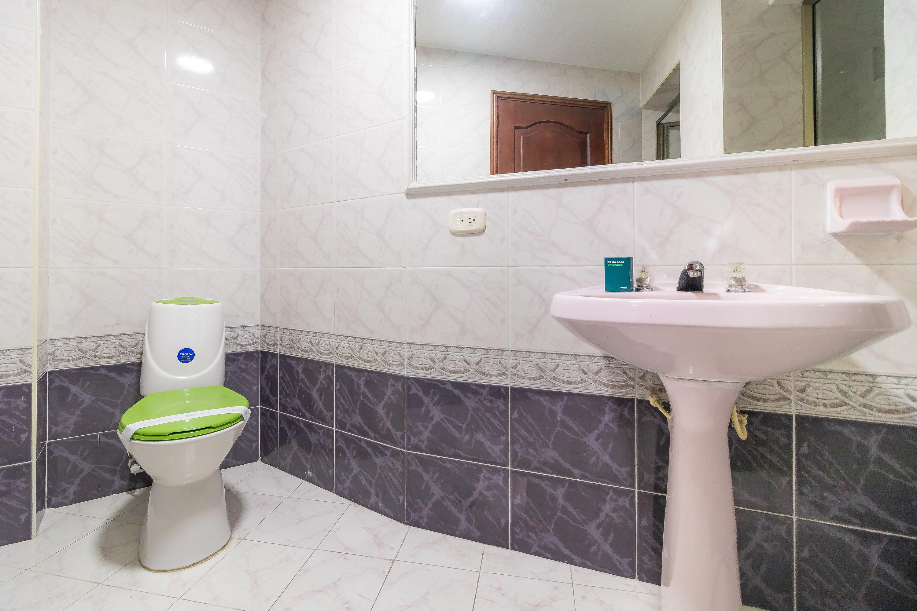 Hotel Ayenda Normandy Богота Екстериор снимка