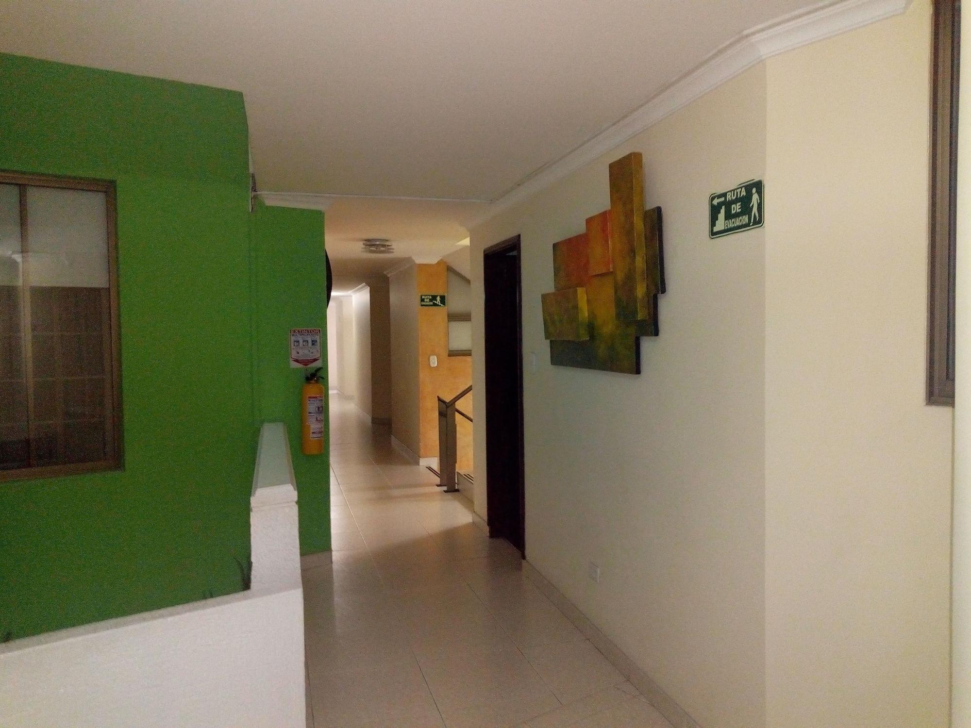 Hotel Ayenda Normandy Богота Екстериор снимка