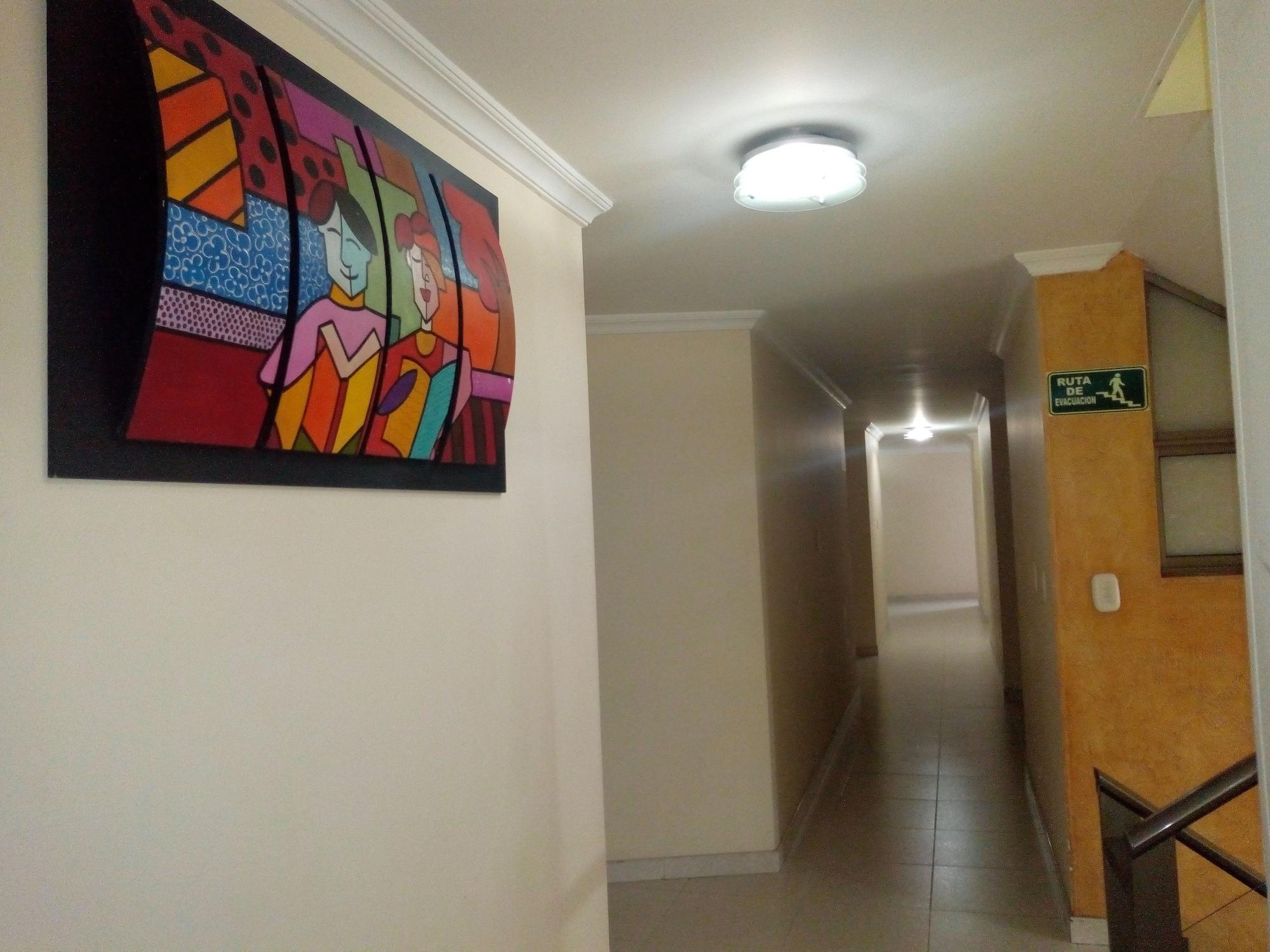 Hotel Ayenda Normandy Богота Екстериор снимка